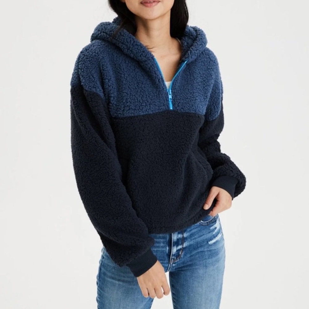 AMERICAN EAGLE Sherpa cropped quarter zip